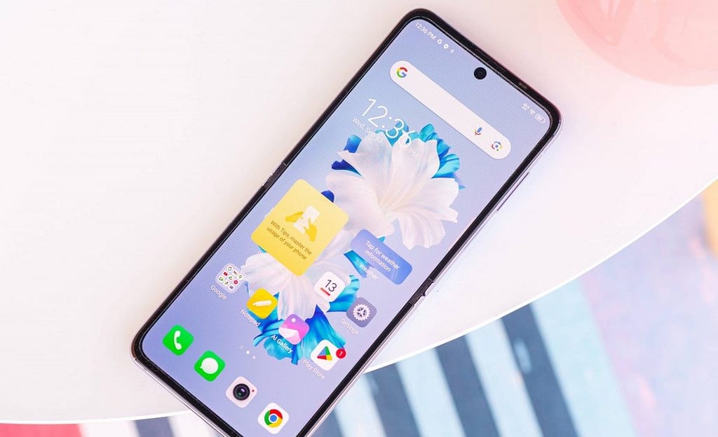 Tecno Phantom V Flip